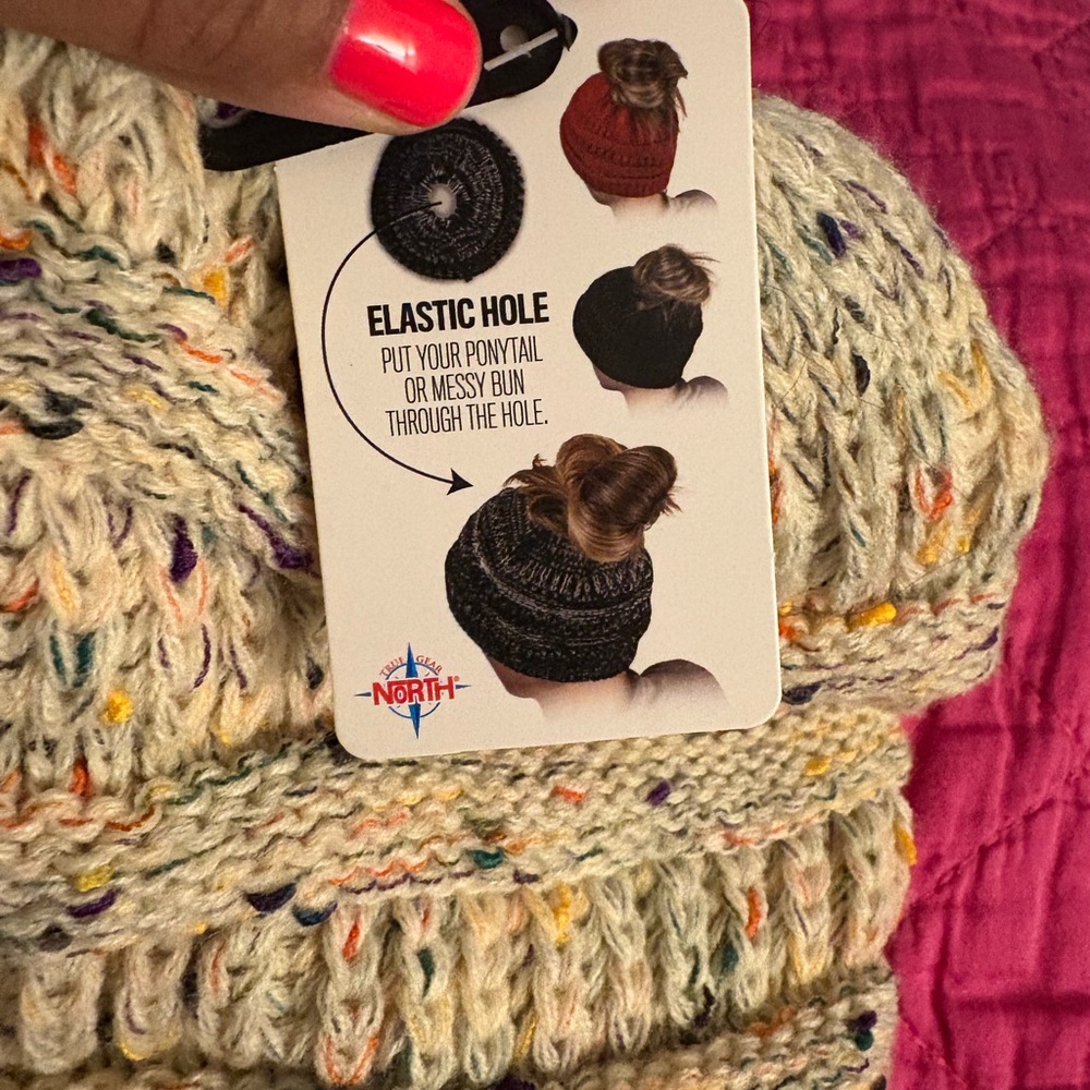 NWT True Gear Beanie With Elastic Hole - Picture 3 of 4